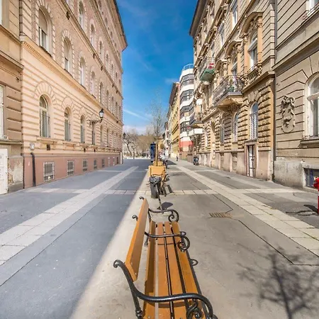 Happy Home Blue Budapest Exterior photo